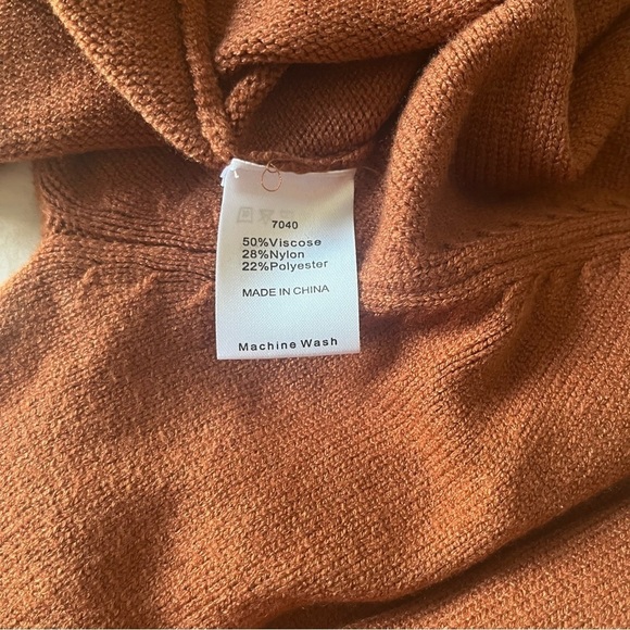 *BTFBM Ruffled Sweater, long sleeve, crew neck
Womens size XL. Rust Orange. - Picture 9 of 9